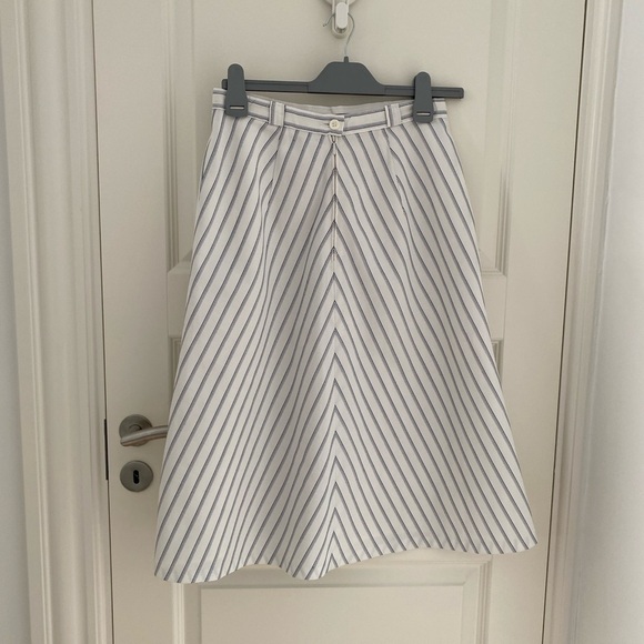 Vintage - Made in Denmark Chevron Pattern Midi Skirt - Picture 3 of 11
